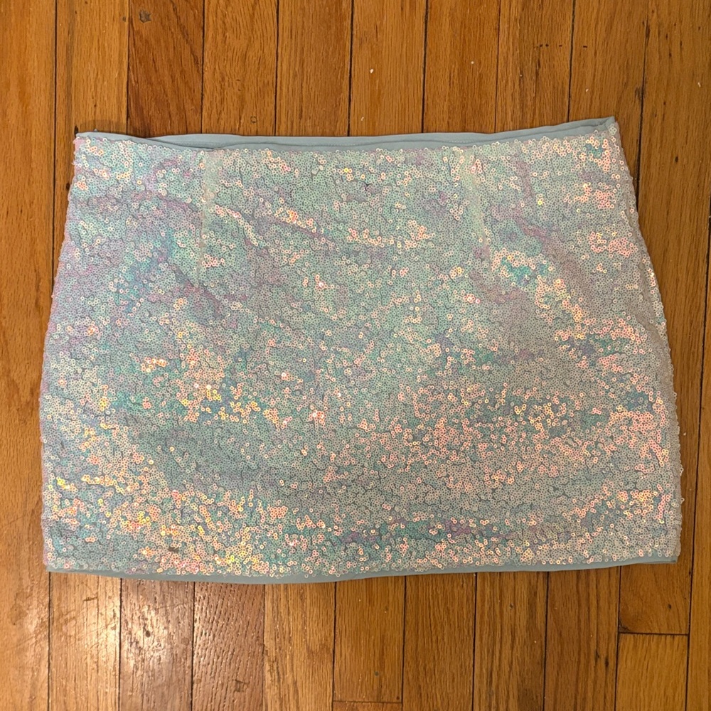 Finesse Shimmering Sequin Mini Skirt